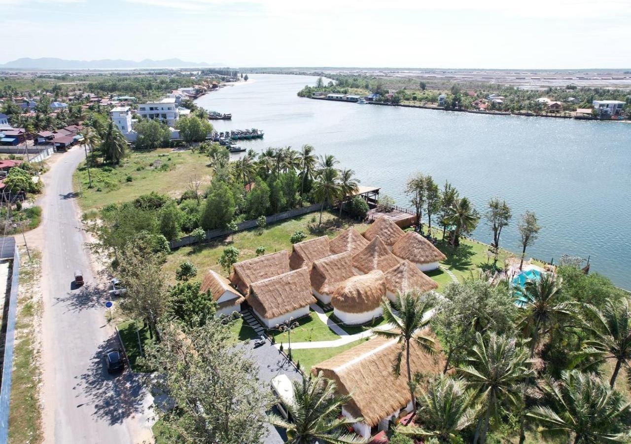 Sea Sand Resort Kampot Exterior foto